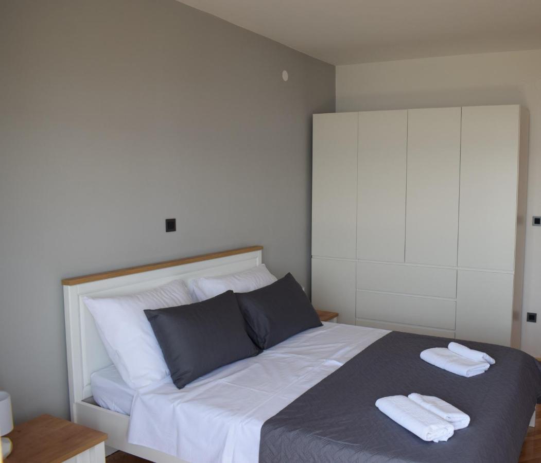 Apartman Oneum Omiš Buitenkant foto