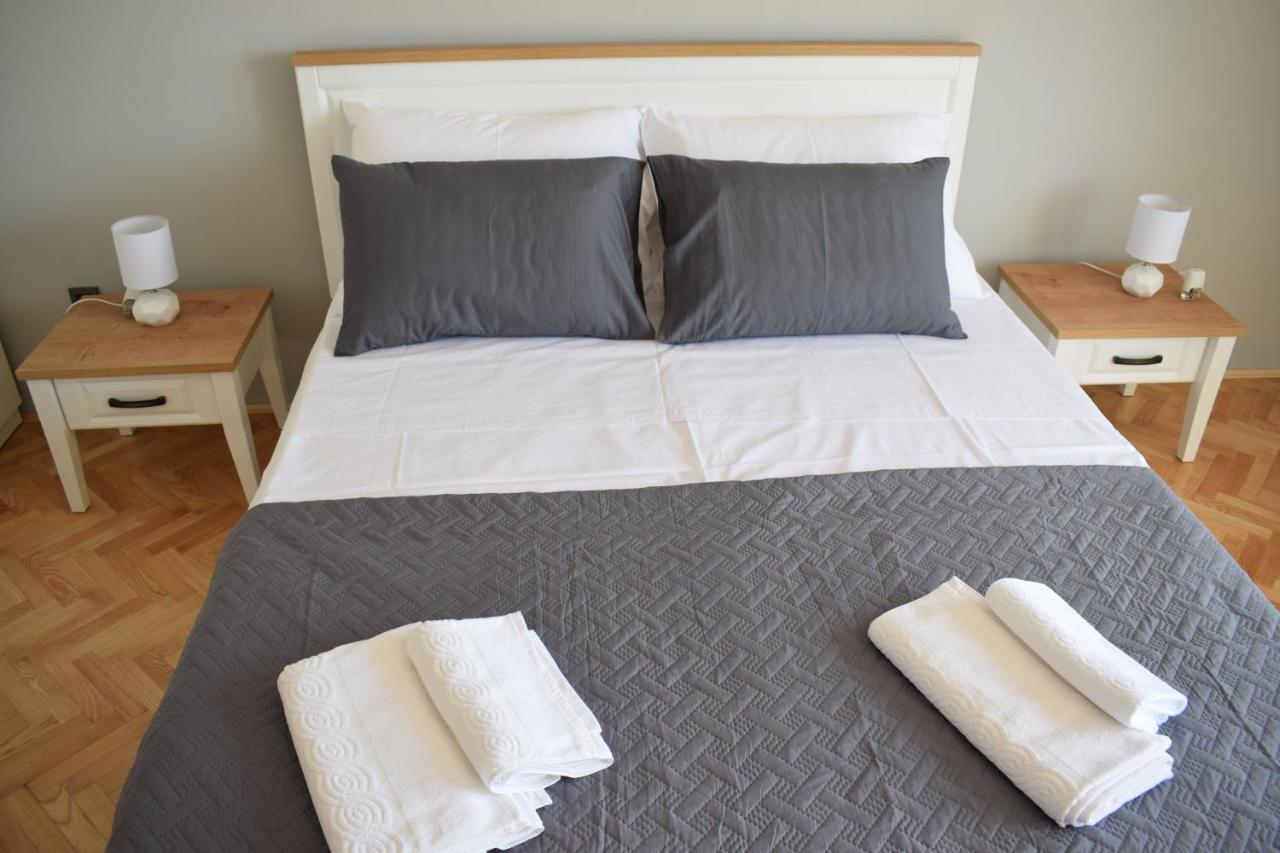 Apartman Oneum Omiš Buitenkant foto