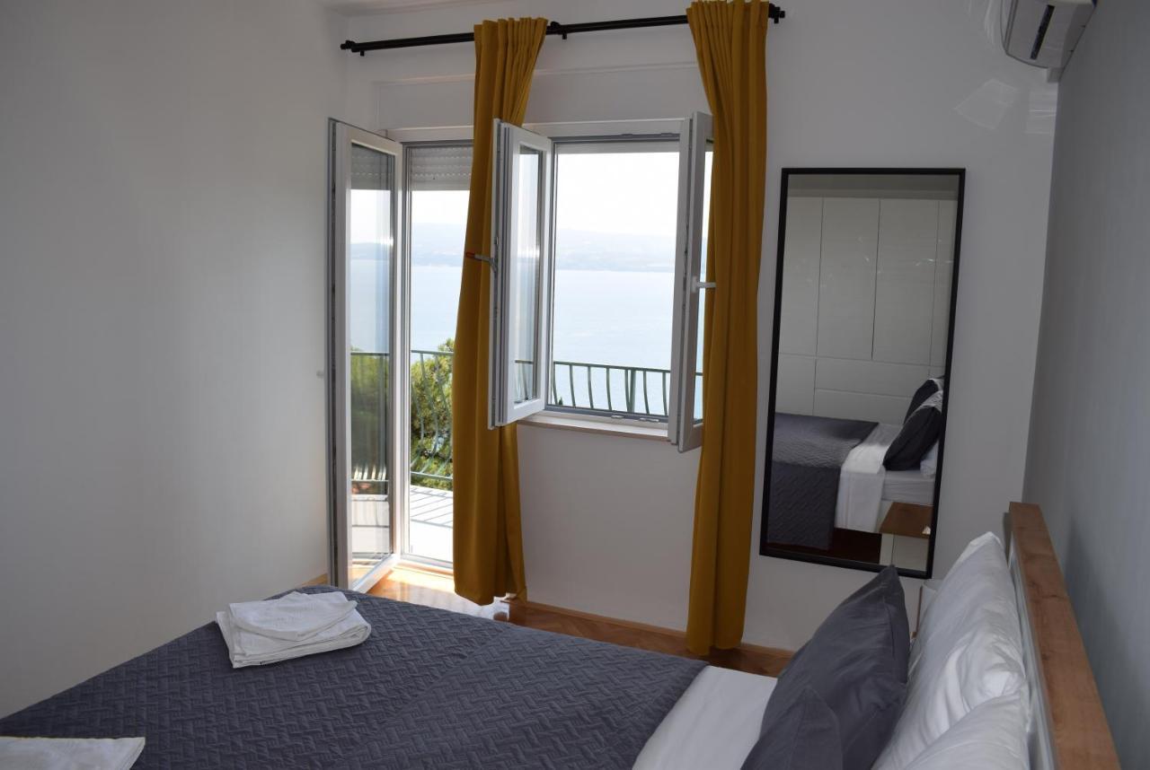 Apartman Oneum Omiš Buitenkant foto