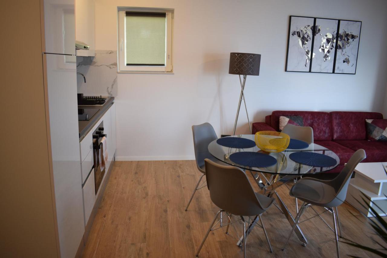 Apartman Oneum Omiš Buitenkant foto